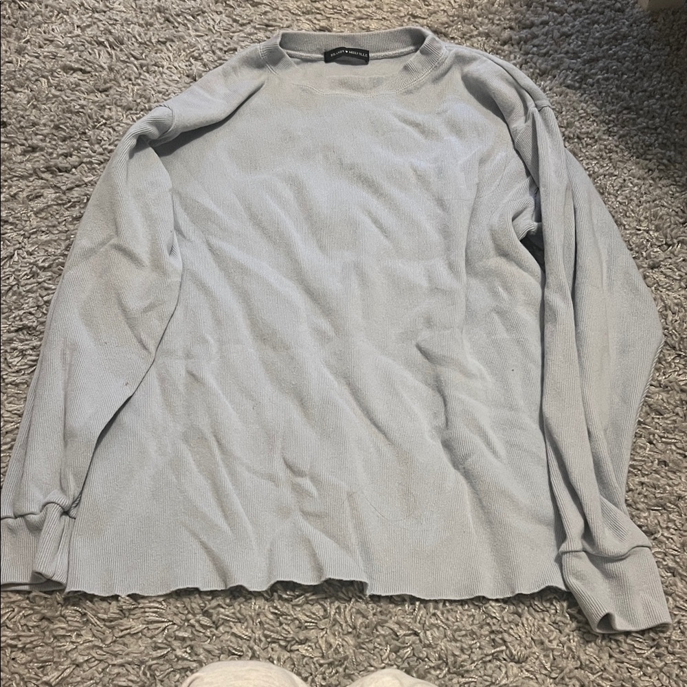Brandy Melville Light Gray Crewneck Sweater